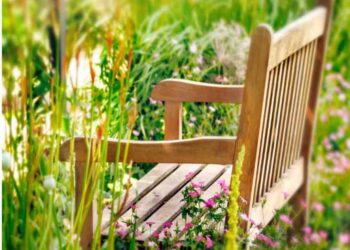 5 DIY διακοσμητικά που θα ανανεώσουν την εικόνα του κήπου σας!