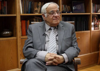 RESPECTED GREEKS – ΔΙΟΝΥΣΗΣ ΣΙΜΟΠΟΥΛΟΣ
