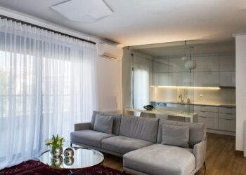 ΣΕ ΛΙΓΑ ΤΕΤΡΑΓΩΝΙΚΑ…
