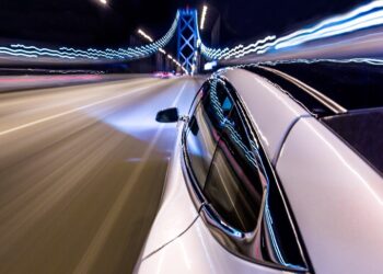 ΓΙΑΤΙ ΔΕΝ ΘΑ ΚΛΕΙΣΕΙ Η TESLA