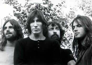 PINK FLOYD: Η ΙΣΤΟΡΙΚΗ ΣΥΝΑΥΛΙΑ ΣΤΟ ΧΕΡΤΦΟΡΝΤΣΙΑΡ