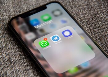 ΞΕΠΕΡΑΣΑΝ ΤΗΝ WHATSAPP ΟΙ SIGNAL ΚΑΙ TELEGRAM