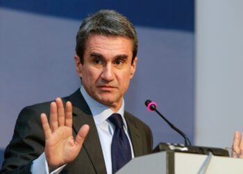«ΓΙΑ ΤΗΝ ΑΝΑΓΚΗ ΤΗΣ ΜΕΤΑΡΡΥΘΜΙΣΤΙΚΗΣ ΑΝΤΙΠΟΛΙΤΕΥΣΗΣ»