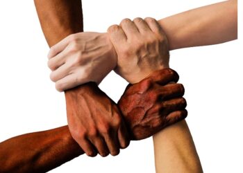 Η ΔΙΑΠΟΜΠΕΥΣΗ ΤΩΝ ΜΑΡΤΥΡΩΝ ΚΑΤΑΡΓΕΙ ΤΟ ΚΡΑΤΟΣ ΔΙΚΑΙΟΥ.