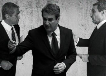 ΕΝΑ ΞΕΝΟ ΣΩΜΑ ΣΤΟ ΚΙΝΑΛ