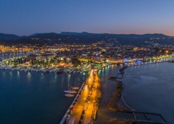 ΛΕΥΚΑΔΑ: ΤΟ ΝΗΣΙ ΤΩΝ ΘΡΥΛΩΝ